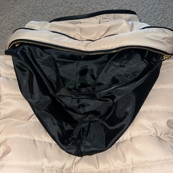 Coat - Picture 4 of 4